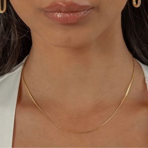 Dainty 14k gold necklace